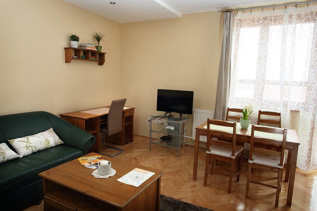 Ecomfort Apartment Кечкемет Екстер'єр фото